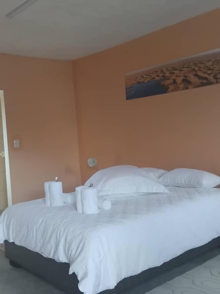 The Farmhouse Boutique Guesthouse And Beergarden Cc Оучо Экстерьер фото