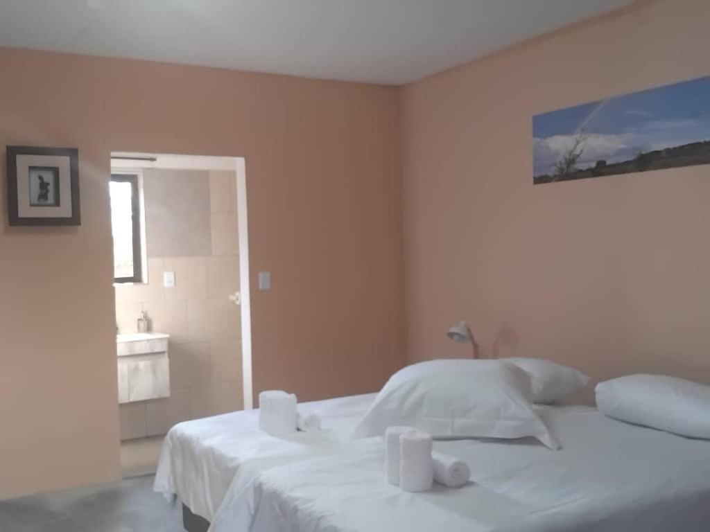 The Farmhouse Boutique Guesthouse And Beergarden Cc Оучо Экстерьер фото