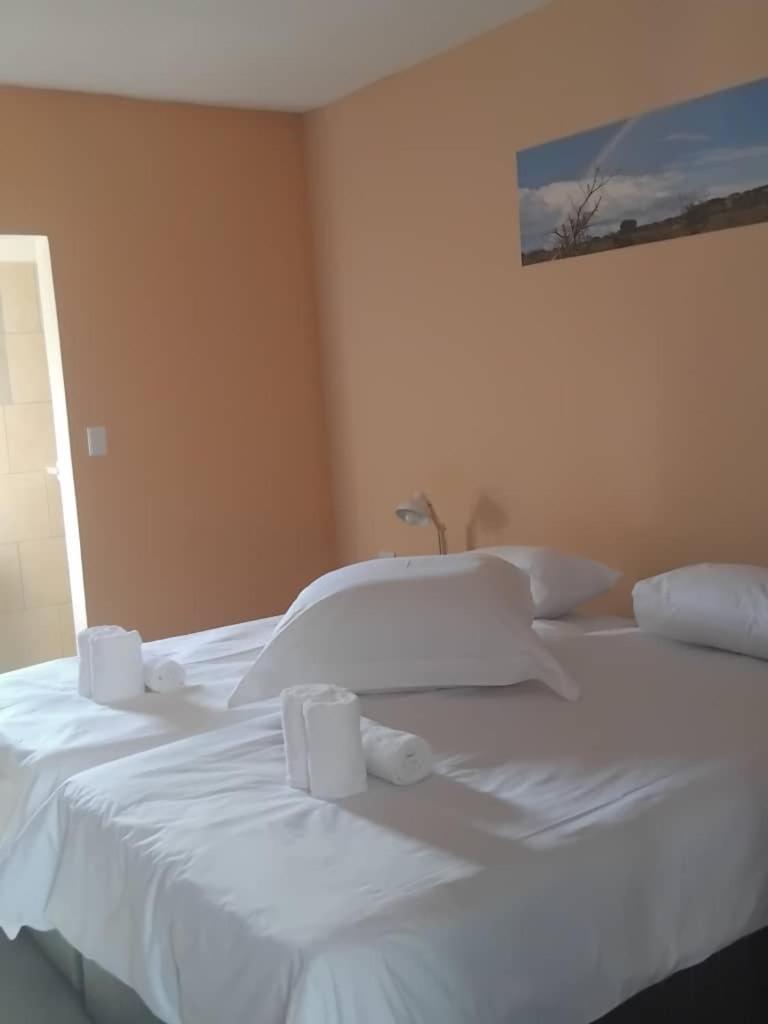 The Farmhouse Boutique Guesthouse And Beergarden Cc Оучо Экстерьер фото